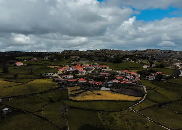 Дом отдыха Refugio Nariz Do Mundo Кабесейраш-ди-Башту