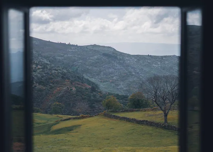 Refugio Nariz Do Mundo Кабесейраш-ди-Башту