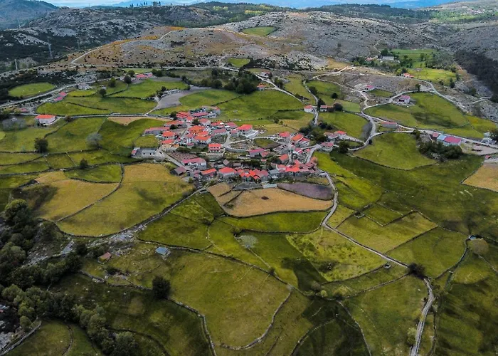 Дом отдыха Refugio Nariz Do Mundo Кабесейраш-ди-Башту